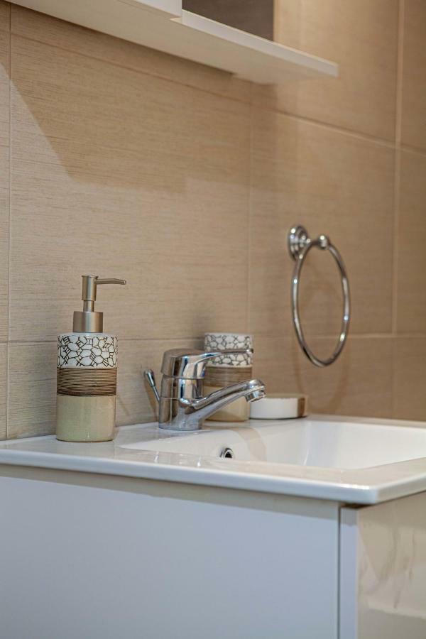 Aeolus Luxury Apartment - I ナフプリオ エクステリア 写真